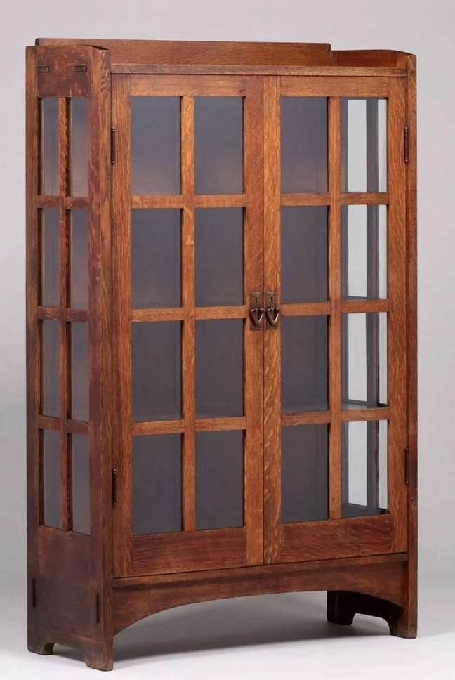 Gustav Stickley #815 China Cabinet